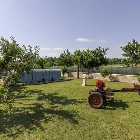 Ferienhaus Linda In Lovrinići *
