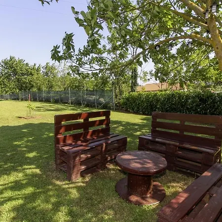 Linda In Lovrinići Ferienhaus