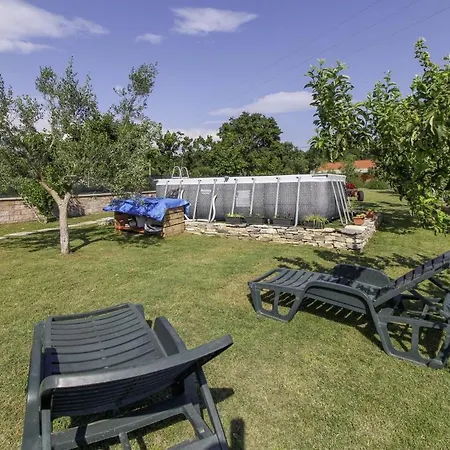 Ferienhaus Linda In Lovrinići