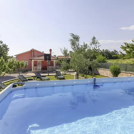 Holiday home Linda In Lovrinici *
