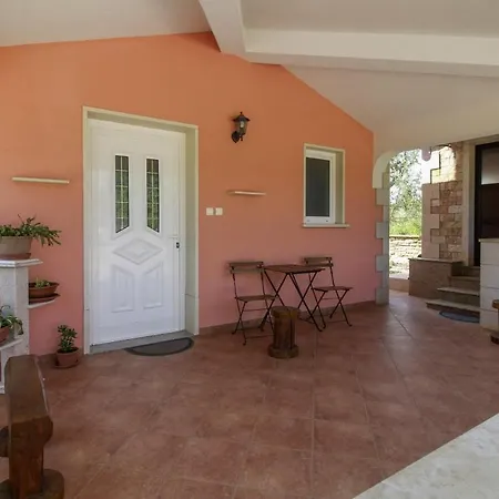 Linda In Lovrinici Holiday home Pazin